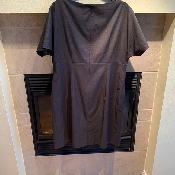 Boss power dress - Picture 7 of 8